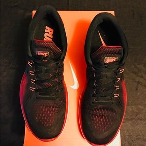 Men’s Nike Running Smeakers